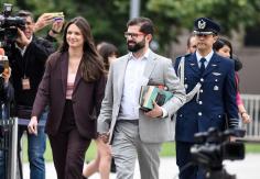 Boric y su generación política: "Si alguna vez nos recuerdan como a Aylwin, habremos cumplido" Boric y su generación política: "Si alguna vez nos recuerdan como a Aylwin, habremos cumplido"