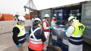 Incautan en Arica cerca de 700 toneladas de productos químicos que se usarían para producir cocaína Incautan en Arica cerca de 700 toneladas de productos químicos que se usarían para producir cocaína