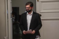 Boric interviene en la negociación constitucional, pero su fórmula no vuela en la derecha Boric interviene en la negociación constitucional, pero su fórmula no vuela en la derecha