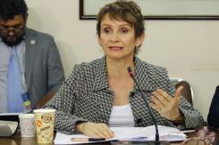 Ministra Carolina Tohá hace llamado a seguir indicaciones de autoridades ante incendios forestales Ministra Carolina Tohá hace llamado a seguir indicaciones de autoridades ante incendios forestales