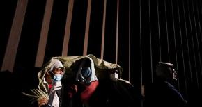 EE.UU. seguirá expulsando migrantes pese a levantar el Título 42