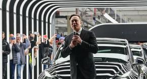 Elon Musk vuelve a vender acciones de Tesla tras comprar Twitter Elon Musk vuelve a vender acciones de Tesla tras comprar Twitter