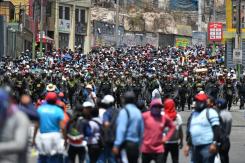 Consulados de Chile en Perú ofrecen ayuda a chilenos tras declaración de Estado de Emergencia Consulados de Chile en Perú ofrecen ayuda a chilenos tras declaración de Estado de Emergencia