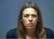 Insólito: Acusan a mujer por ciberacoso contra su propia hija Insólito: Acusan a mujer por ciberacoso contra su propia hija