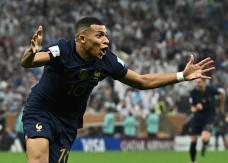 Mbappé rompe un récord de Ronaldo con su espectacular doblete en dos minutos Mbappé rompe un récord de Ronaldo con su espectacular doblete en dos minutos