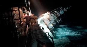 Barco de Marina de Tailandia naufraga y deja 33 desaparecidos Barco de Marina de Tailandia naufraga y deja 33 desaparecidos