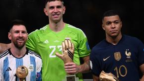 La movida que podría poner al "Dibu" Martínez frente a frente con Messi y Mbappé La movida que podría poner al "Dibu" Martínez frente a frente con Messi y Mbappé