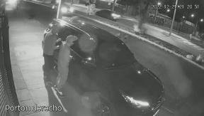 Carabinero en retiro frustra robo de su vehículo a balazos en Maipú Carabinero en retiro frustra robo de su vehículo a balazos en Maipú