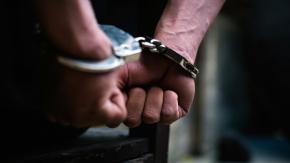 Hombre asesinó a su novia embarazada y a tres niños con un martillo en una pijamada Hombre asesinó a su novia embarazada y a tres niños con un martillo en una pijamada