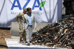 Presidente Boric: "Insto a la ciudadanía a hacer entrega de las armas que existen en su propiedad" Presidente Boric: "Insto a la ciudadanía a hacer entrega de las armas que existen en su propiedad"