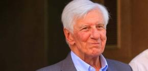 Supuestos desvíos de dineros: CDE anuncia querella contra ex alcalde de Vitacura, Raúl Torrealba Supuestos desvíos de dineros: CDE anuncia querella contra ex alcalde de Vitacura, Raúl Torrealba