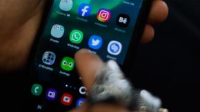 Un iPhone descontinuado y tendencia al 5G: Los 10 smartphones más vendidos en Chile este 2022 Un iPhone descontinuado y tendencia al 5G: Los 10 smartphones más vendidos en Chile este 2022