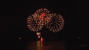 [VIDEO] Caen reservas por suspensión de fuegos artificiales en Viña y Valparaíso