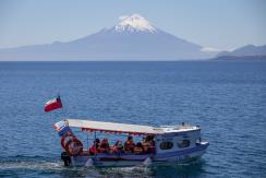 Turistas polacos rayaron piedras del volcán Osorno de alto valor geológico Turistas polacos rayaron piedras del volcán Osorno de alto valor geológico