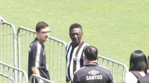 El doble de Pelé dijo presente en la despedida de "O'Rei" El doble de Pelé dijo presente en la despedida de "O'Rei"