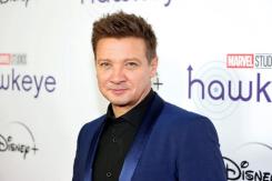 Actor Jeremy Renner necesitará múltiples cirugías tras ser atropellado por un quitanieves Actor Jeremy Renner necesitará múltiples cirugías tras ser atropellado por un quitanieves