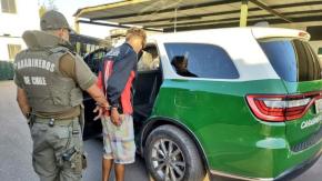 Sujeto mordió a carabinero para evitar ser detenido en Alto Hospicio