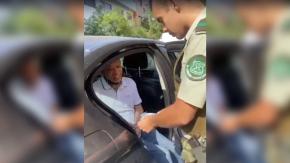 Dos hombres chinos detenidos por ofrecer dinero a carabineros: uno manejaba bajo efectos del alcohol Dos hombres chinos detenidos por ofrecer dinero a carabineros: uno manejaba bajo efectos del alcohol
