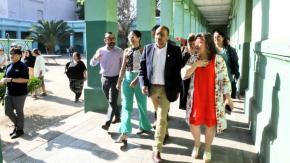 Mineduc anunció inversión de $2.500 millones para remodelación de 17 colegios en Santiago Mineduc anunció inversión de $2.500 millones para remodelación de 17 colegios en Santiago