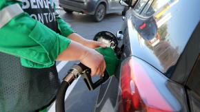 Descuentos en vacaciones: revisa cómo ahorrar dinero en bencina si viajas en auto este verano Descuentos en vacaciones: revisa cómo ahorrar dinero en bencina si viajas en auto este verano
