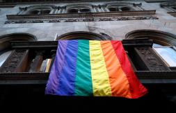 Justicia francesa investiga suicidio de adolescente gay por presunto acoso escolar Justicia francesa investiga suicidio de adolescente gay por presunto acoso escolar