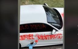 "Infiel, mentiroso": Mujer se hace viral tras rayar el lujoso auto de ex tras descubrir infidelidad "Infiel, mentiroso": Mujer se hace viral tras rayar el lujoso auto de ex tras descubrir infidelidad