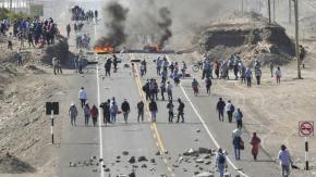 Presidenta de Perú pide que protestas en Lima sean "en paz y calma" Presidenta de Perú pide que protestas en Lima sean "en paz y calma"