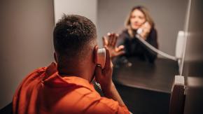 Mujer se casa con un violador condenado a 20 años de cárcel en EE.UU Mujer se casa con un violador condenado a 20 años de cárcel en EE.UU