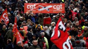 Masivas protestas contra reforma de pensiones en Francia Masivas protestas contra reforma de pensiones en Francia