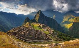 Perú cierra ingreso a Machu Picchu por protestas contra el gobierno Perú cierra ingreso a Machu Picchu por protestas contra el gobierno