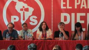 Tensión por dos listas: Boric interviene y llama a Vodanovic para pedir apoyo del PS al Gobierno Tensión por dos listas: Boric interviene y llama a Vodanovic para pedir apoyo del PS al Gobierno