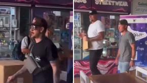 Captan a dos integrantes de Backstreet Boys en una galería de Santiago Centro Captan a dos integrantes de Backstreet Boys en una galería de Santiago Centro