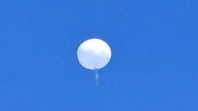 La Fuerza Aérea de Colombia registra el paso de un globo en su espacio aéreo La Fuerza Aérea de Colombia registra el paso de un globo en su espacio aéreo