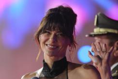 De negro y con transparencias: El arriesgado look de Tonka Tomicic en la Gala de Viña 2023 De negro y con transparencias: El arriesgado look de Tonka Tomicic en la Gala de Viña 2023