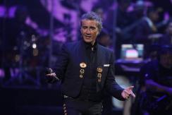 Viña 2023: El detalle en el traje de Alejandro Fernández que no pasó desapercibido en redes Viña 2023: El detalle en el traje de Alejandro Fernández que no pasó desapercibido en redes