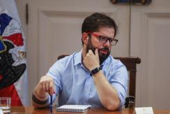 "Seré osito, pero con actitud": Presidente Boric se toma con humor mención de Fabrizio Copano "Seré osito, pero con actitud": Presidente Boric se toma con humor mención de Fabrizio Copano