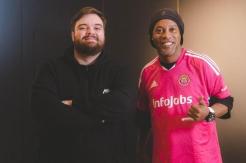 [Video] ¡Alerta de jogo bonito! Ronaldinho jugará en la Kings League