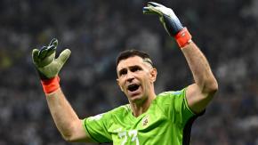 "Dibu" Martínez se queda con el Premio The Best de la FIFA a mejor arquero del mundo "Dibu" Martínez se queda con el Premio The Best de la FIFA a mejor arquero del mundo