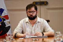 Boric por rumores de cambio de gabinete: "Lo decide el Presidente, no editorialistas ni partidos" Boric por rumores de cambio de gabinete: "Lo decide el Presidente, no editorialistas ni partidos"