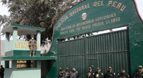 Allanan casa de jefe de policía de Perú por caso contra expresidente Castillo Allanan casa de jefe de policía de Perú por caso contra expresidente Castillo
