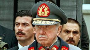 Concejo Municipal de Puerto Montt revocó título de "hijo ilustre" a Pinochet Concejo Municipal de Puerto Montt revocó título de "hijo ilustre" a Pinochet