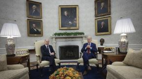 Biden y Scholz prometen apoyo a Ucrania "el tiempo que haga falta" Biden y Scholz prometen apoyo a Ucrania "el tiempo que haga falta"