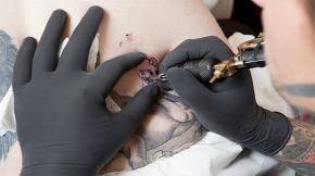 La tatuadora y artista china que graba con tinta las historias de sus clientas La tatuadora y artista china que graba con tinta las historias de sus clientas