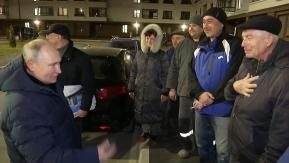 Ucrania acusa de "cinismo" a Putin tras visita a Mariúpol Ucrania acusa de "cinismo" a Putin tras visita a Mariúpol