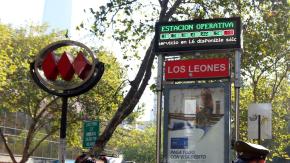 Metro: Estación Los Leones cerrada y sin detención de trenes por operativo de bomberos Metro: Estación Los Leones cerrada y sin detención de trenes por operativo de bomberos