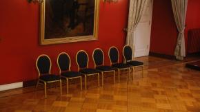 Cambio de gabinete: ¿Para quién era la sexta silla que se retiró antes de iniciar la ceremonia? Cambio de gabinete: ¿Para quién era la sexta silla que se retiró antes de iniciar la ceremonia?
