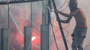 Colo Colo anuncia querellas por incidentes en el Superclásico Colo Colo anuncia querellas por incidentes en el Superclásico