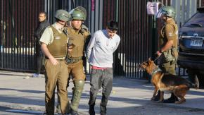 Enfrentamientos con carabineros en operativo para demoler “casa narco” en La Florida Enfrentamientos con carabineros en operativo para demoler “casa narco” en La Florida
