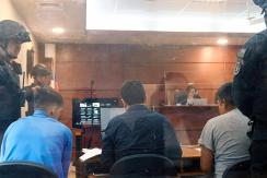 Tribunal amplía detención de sospechosos por crimen de carabinera: Reo fugado será reingresado a penal Tribunal amplía detención de sospechosos por crimen de carabinera: Reo fugado será reingresado a penal