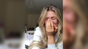 "Es bastante cruel": Influencer estalla en llanto tras críticas al nombre poco común de su bebé